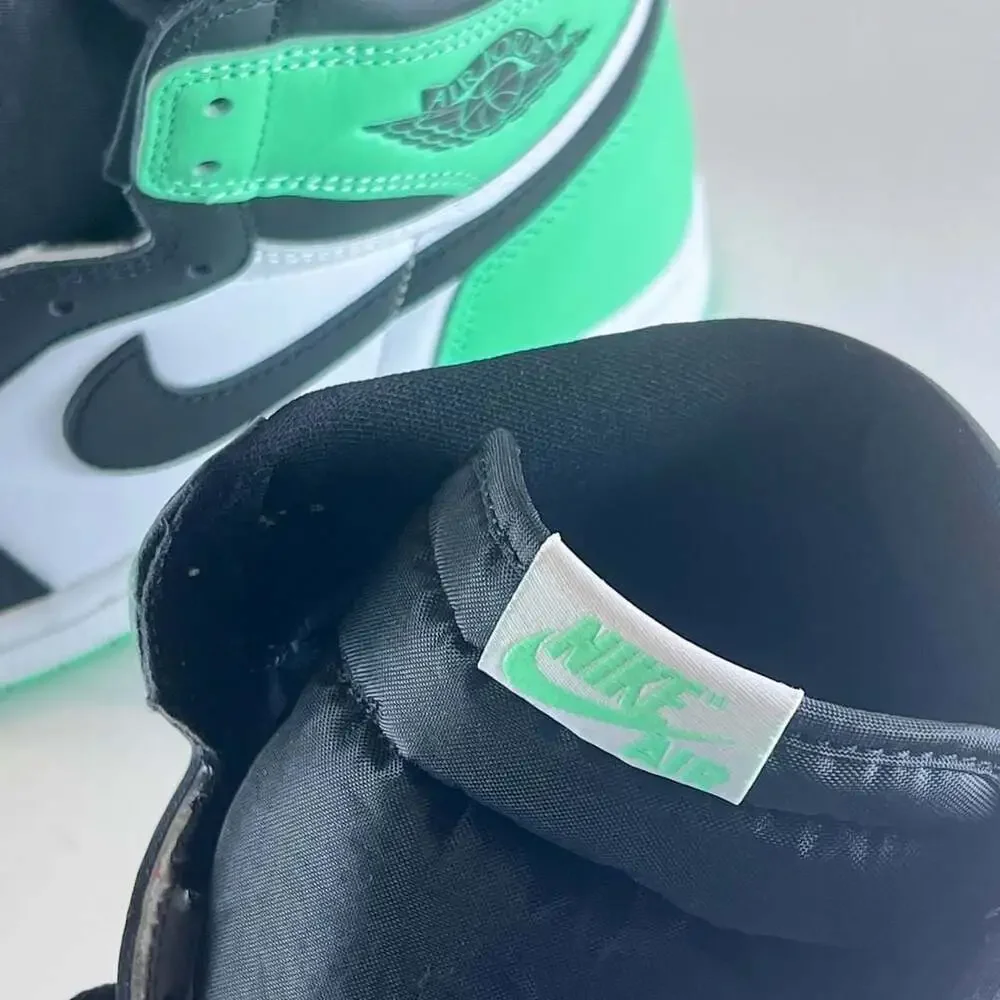 Nike Air Jordan 1 Retro High OG Green Glow DZ5485-130
